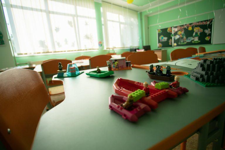 В Бахмуте не отчитываются о родительских взносах в школах, хотя они есть 4