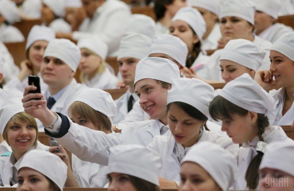На Луганщині студентів-медиків хочуть навчати коштом місцевих бюджетів