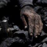 Гірники шахти «Капітальна» у Мирнограді зупинили роботу і вийшли на пікет