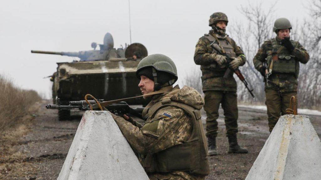 За вихідні на Донбасі загинув один боєць ЗСУ, ще один поранений, — Штаб ООС