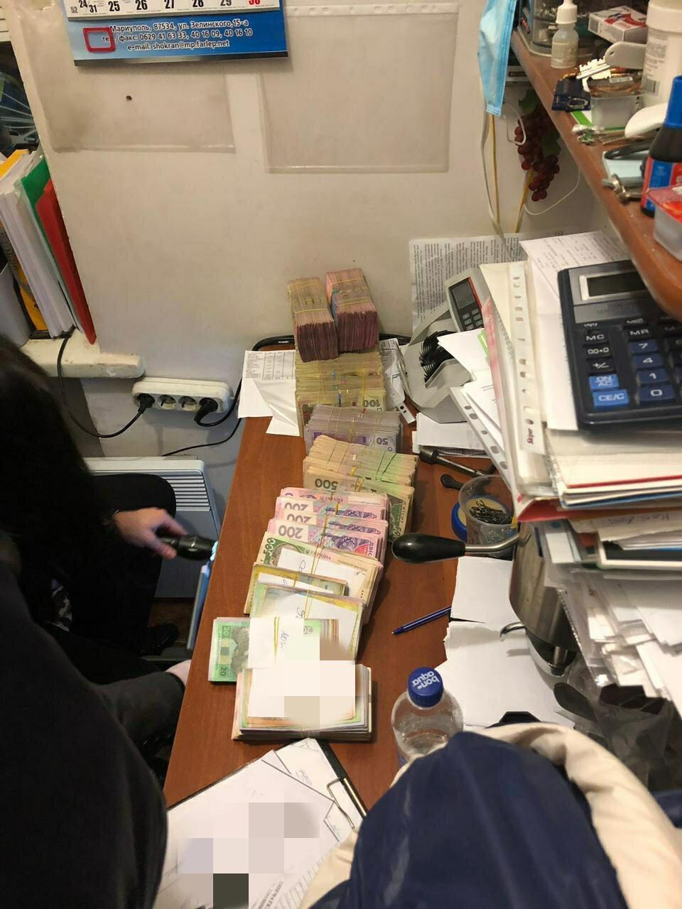 В Донецкой области прокуратура разоблачила конвертационный центр, который “отмывал” деньги через фиктивные предприятия 3