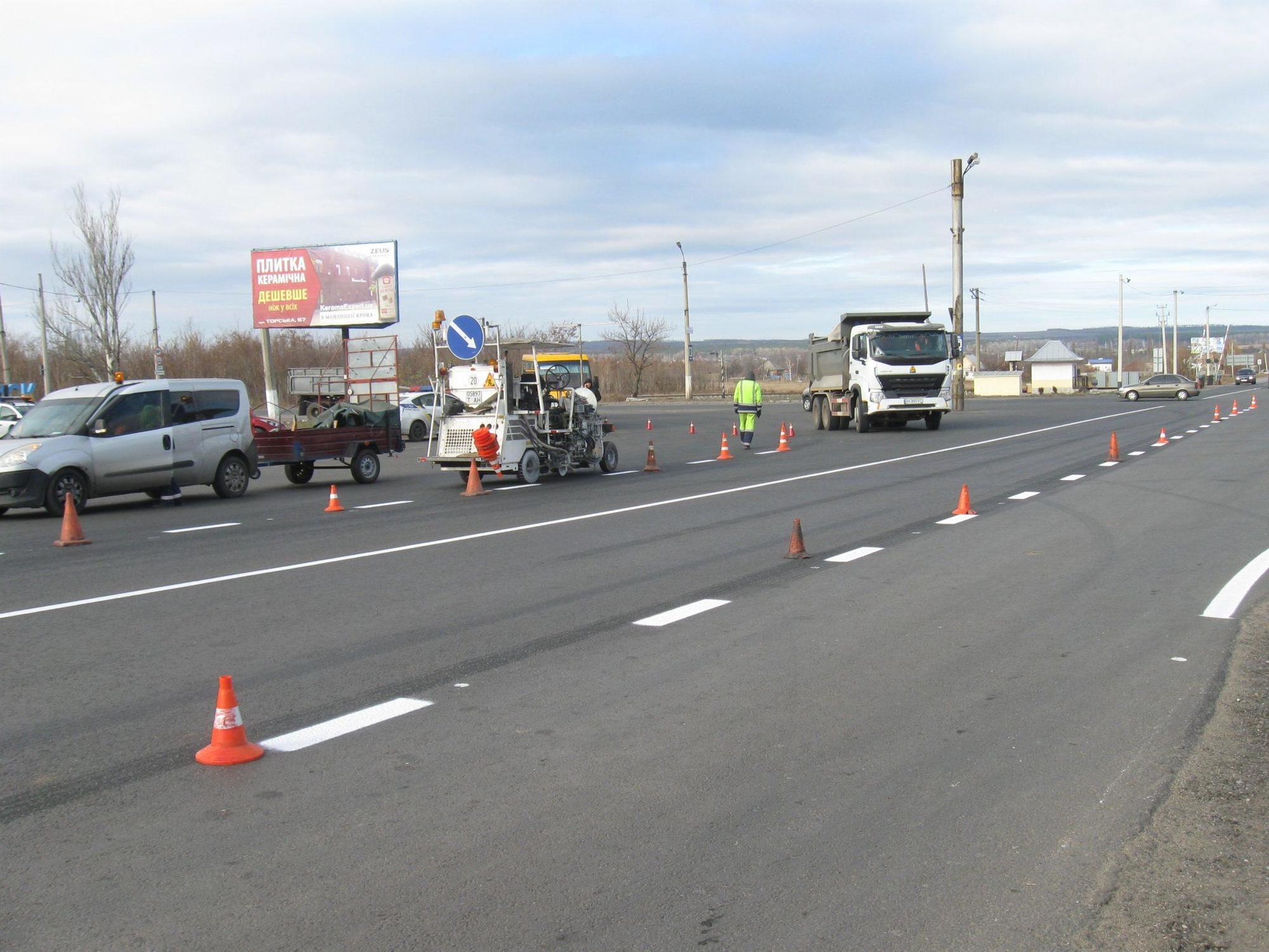На Донбассе отремонтировали дорогу М-03, от Славянска в сторону Бахмута