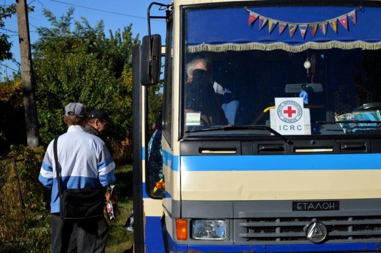 З Опитного до Авдіївки запустили безкоштовний регулярний автобус