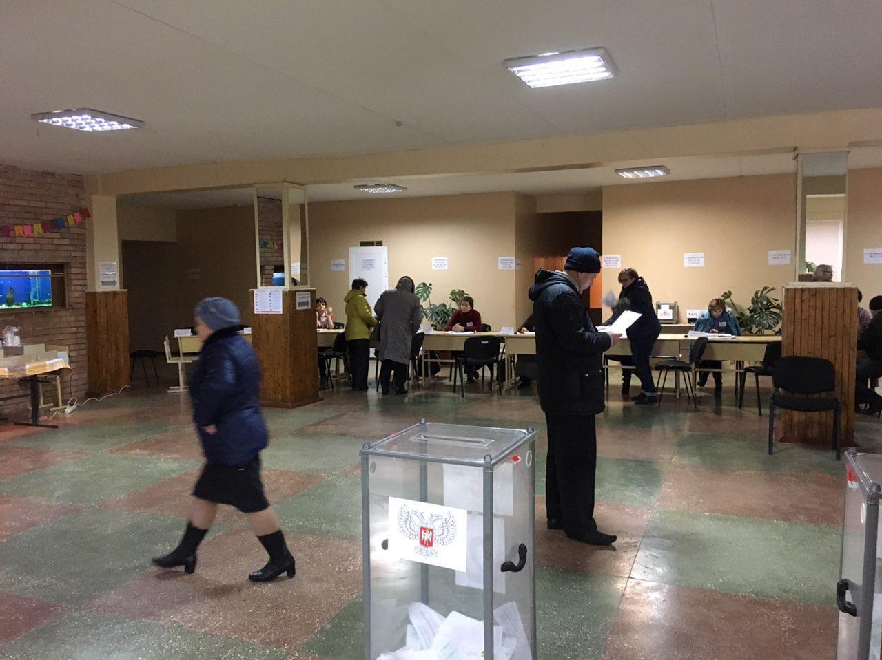 В "ЛДНР" проходять незаконні вибори