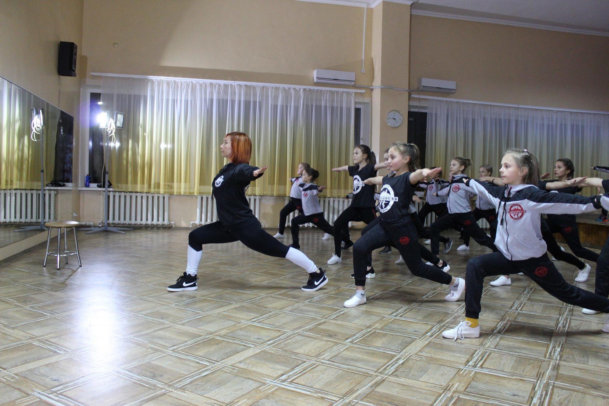 Шоу балет у Волновасі