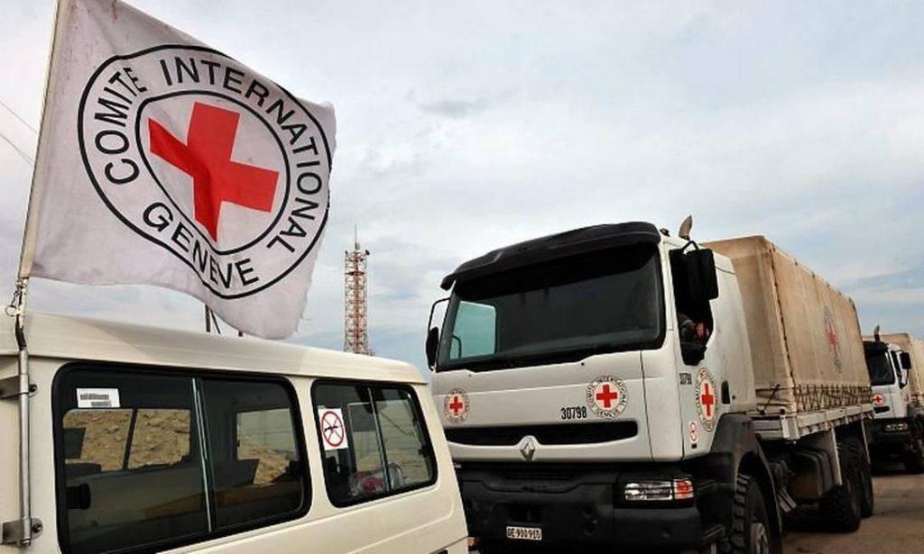 Волонтери повезли на окуповану Донеччину понад сотню тонн гуманітарної допомоги
