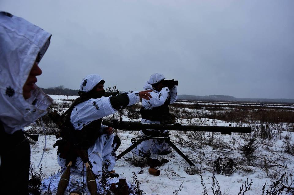 За добу, через обстріли бойовиків, поранено 1 українського військового, — Штаб ООС