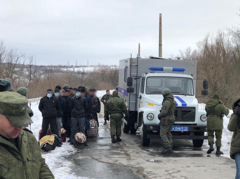 Украине передали несколько десятков заключенных с оккупированных территорий