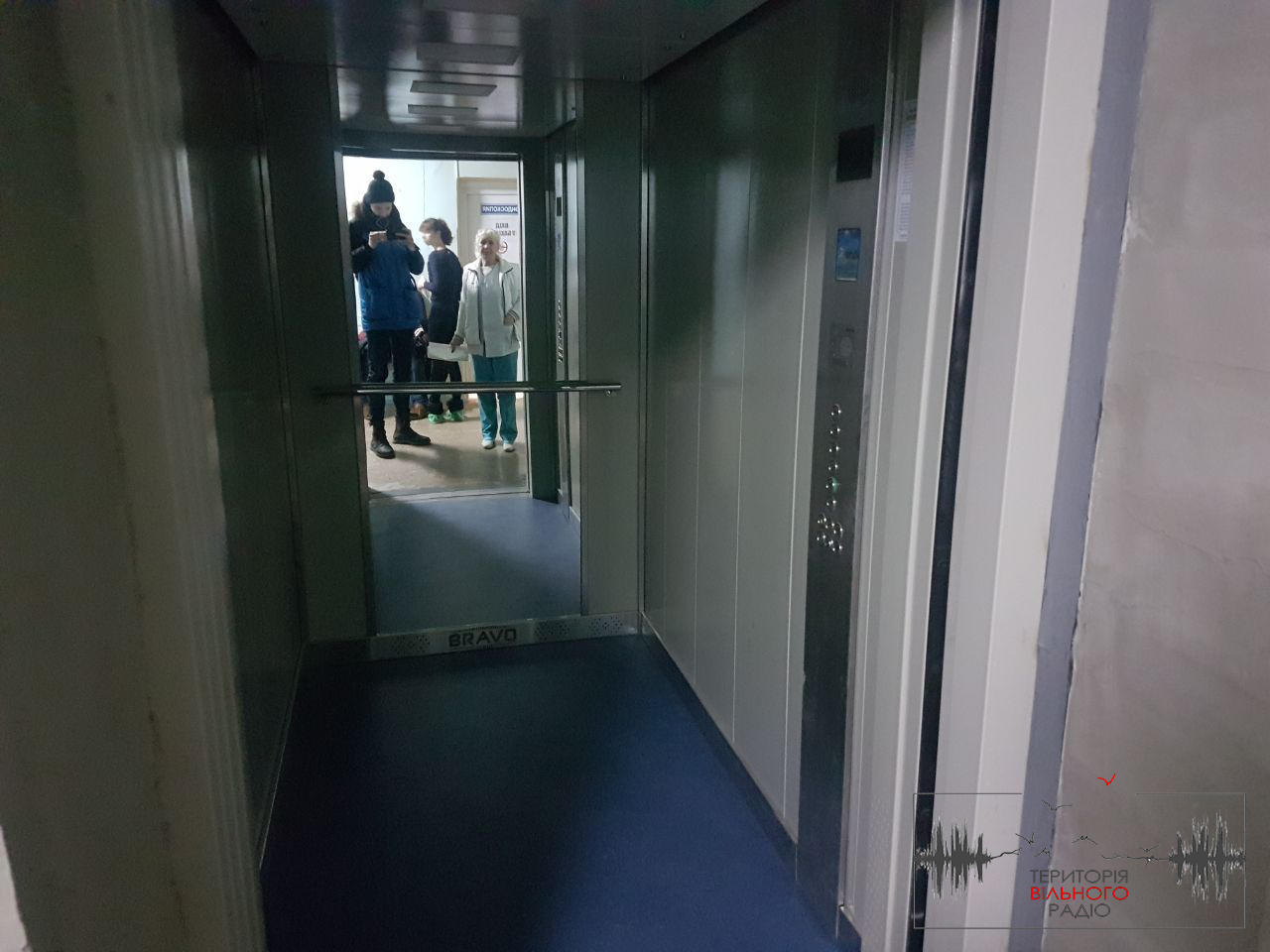В Бахмутский ЦРБ попытались обмануть “журналюг”, что в больнице таки запустили лифт 2