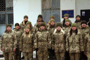 Військовослужбовиць мобільного госпіталю на Донеччині привітали зі святом