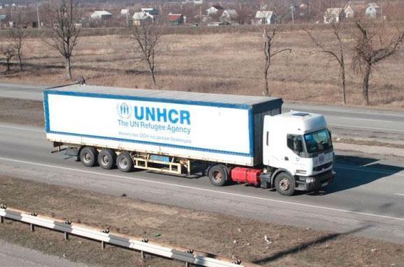 Міжнародна дитяча організація від ООН відправила вантажівки з меблями та медикаментами на окуповану Донеччину