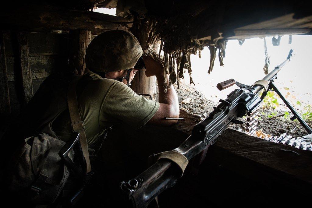 Бойовики обстріляли околиці Новолуганського з мінометів калібру 82 мм, — штаб ООС 