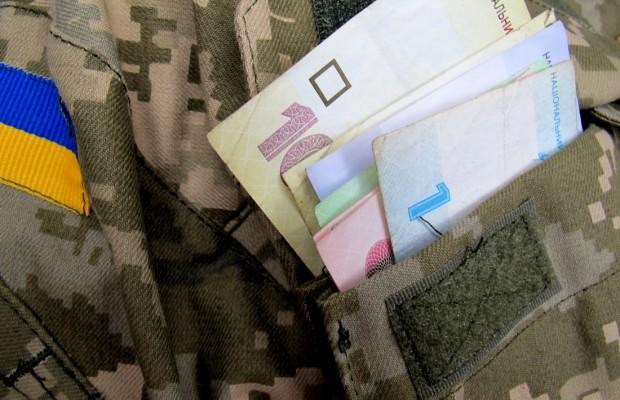 Кілька сімей загиблих на Донбасі військових отримають одноразову компенсацію