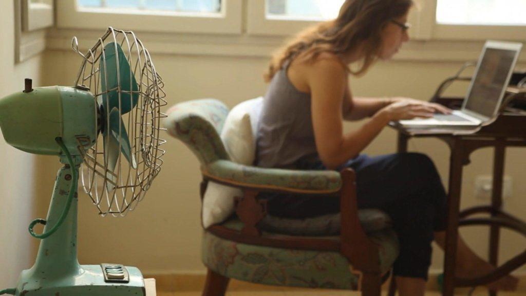 Домашнє завдання та контрольні роботи онлайн: як на Донеччині навчаються діти з ОРДЛО (Відео)