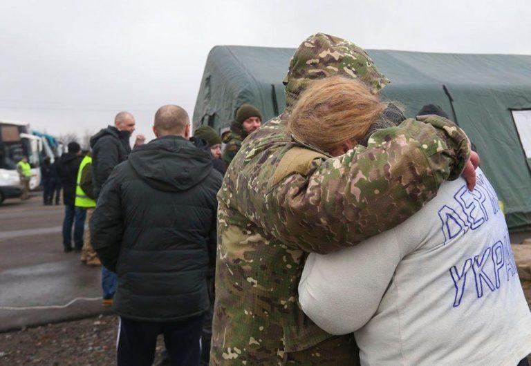 Україні віддали 76 полонених з т.з. “ЛДНР”