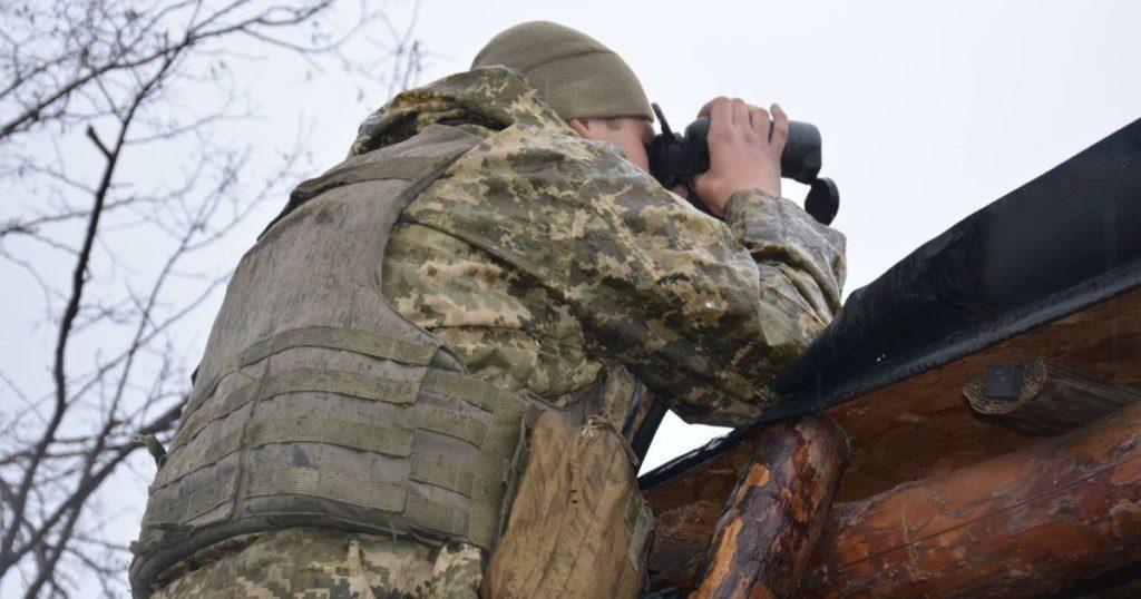 Доба на Донбасі: Окупанти поранили двох українських військових