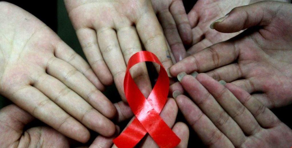 4 причини пройти тест і що потрібно знати про вірус ВІЛ і СНІД