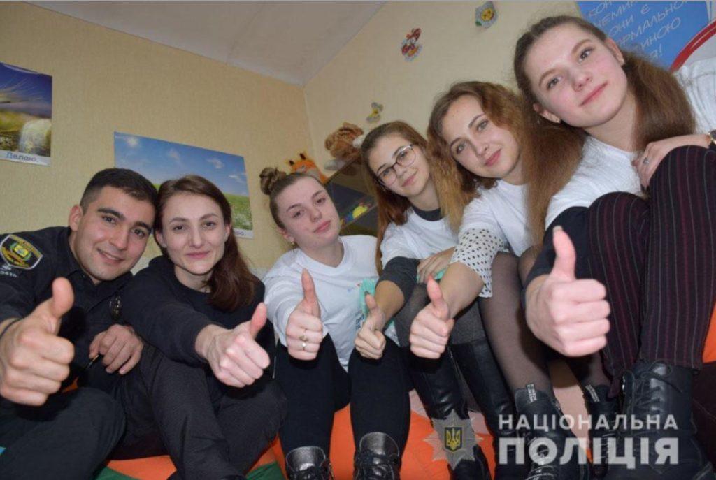 В школах Марьинки и Авдеевки заработали комнаты для разрешения конфликтов (ФОТО)