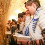 Зберігаючи традиції: 10 підлітків з Донеччини безкоштовно відсвяткують "повноліття" в Ізраїлі