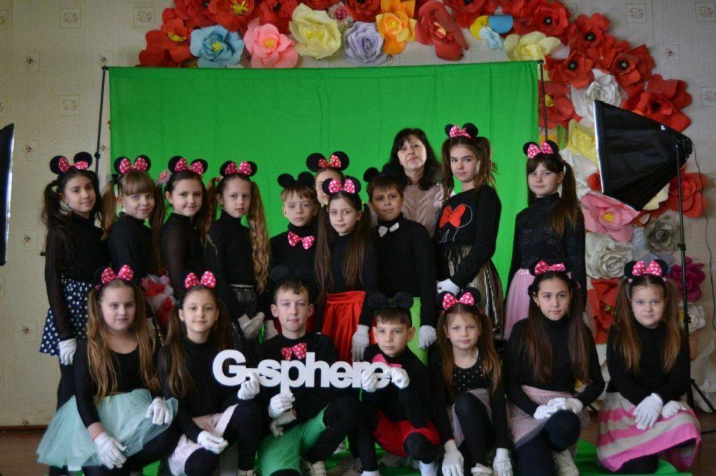 На Донеччині в місцевій школі створили фотостудію для учнів (ФОТО)