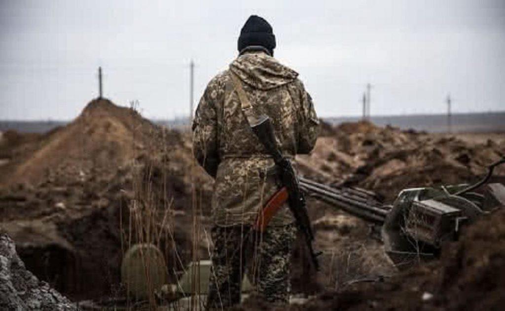 В Донецкой области снайпер оккупантов ранил украинского военного, — Минобороны