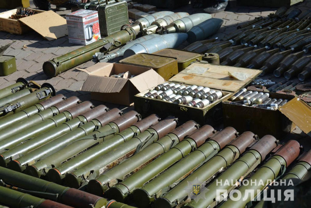 В закрытом детском лагере в Донецкой области обнаружили склады с боеприпасами (ФОТО)