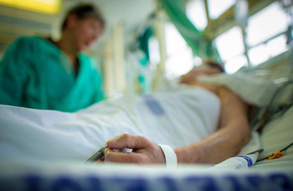 Закрытое отделение. Медик из Бахмута о том, как болеют и умирают люди с COVID-19 (монолог)