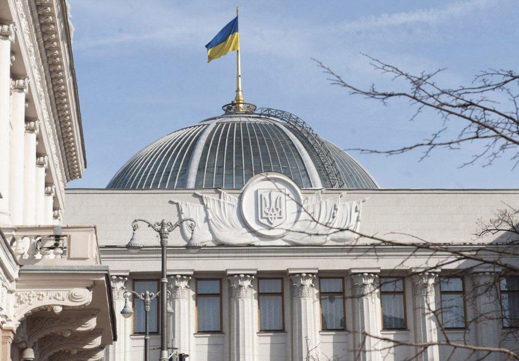 В Україні будуть обов’язково тестувати на COVID-19 ще більше людей (закон)