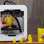 Соледарська школа виграла гроші на 3D принтер. З його допомогою діти вивчатимуть техніку безпеки