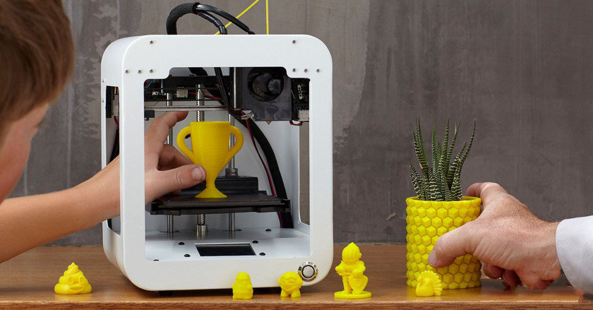 Соледарська школа виграла гроші на 3D принтер. З його допомогою діти вивчатимуть техніку безпеки