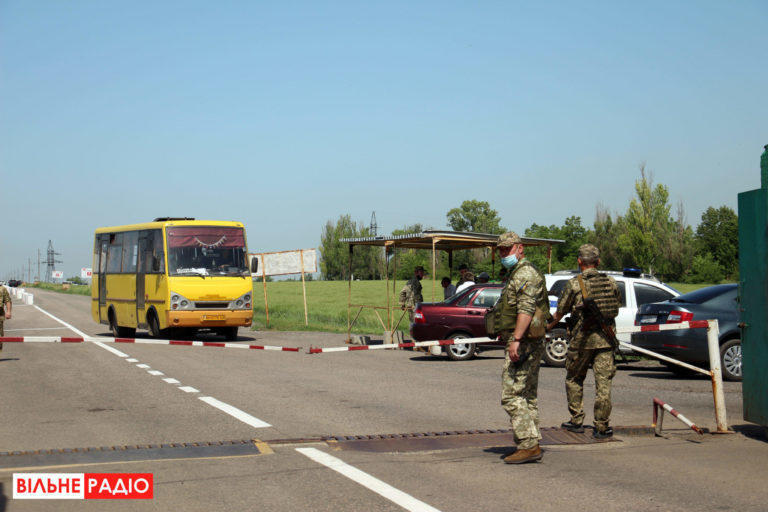 КПВВ “Новотроїцьке” відновив роботу. Яка там ситуація