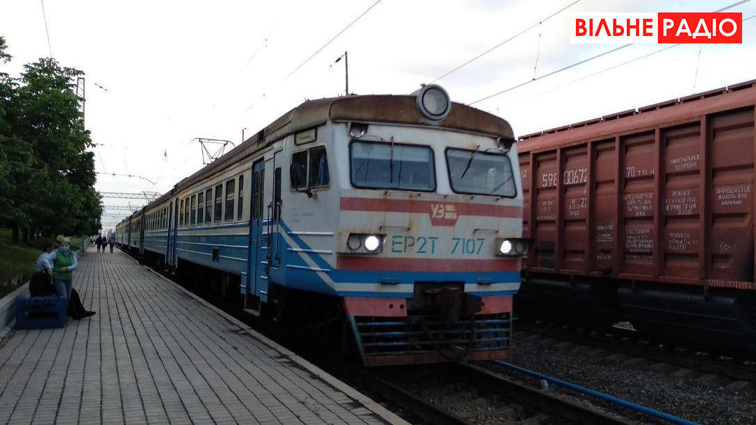 На Донбас почали ходити 6 потягів та кілька десятків електричок. З 4 червня поновить рух ще один поїзд