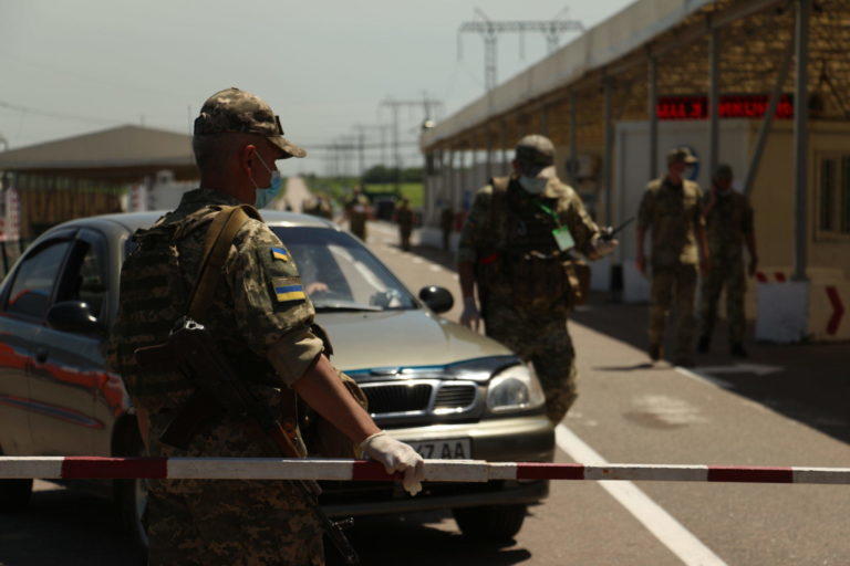 Бойовики т.зв. “ДНР” випустили на підконтрольну територію 6 людей,  —  правозахисники