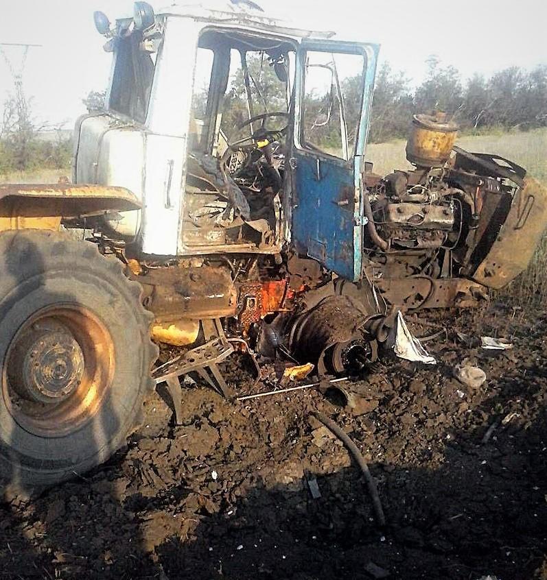 трактор підірвався на вибухівці Донбас