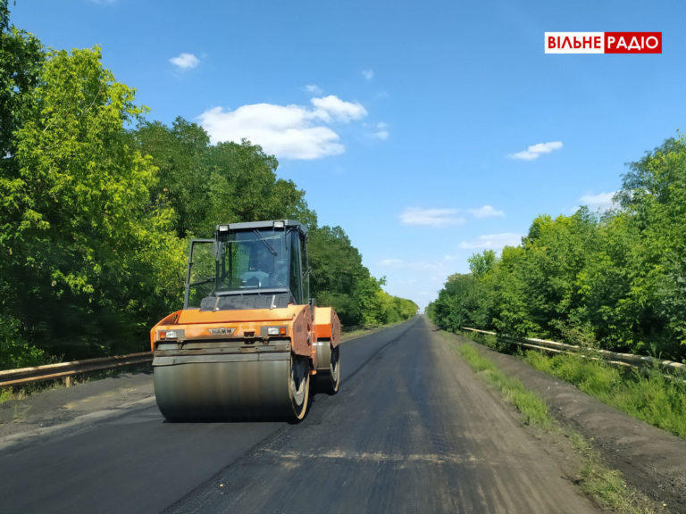 У Сіверській ОТГ відремонтують дороги на 9 вулицях, через які їздитиме автобус до опорної школи