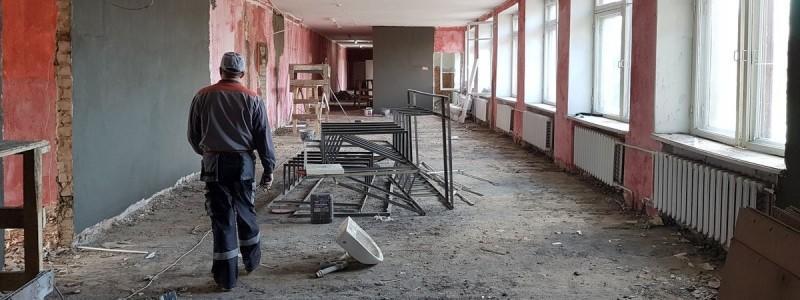 За сутки отремонтировали: полиция расследует растрату средств на капремонте в школе в Покровске