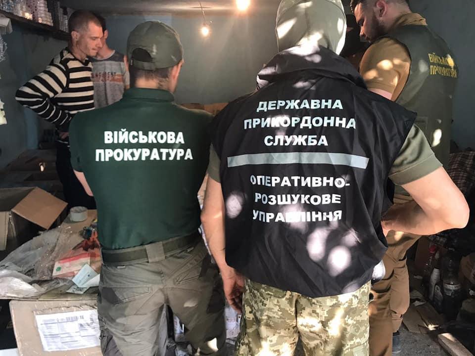 Часть вывезены с т.н. “ДНР”: В Покровске изъяли более 100 тыс пачек сигарет и 1200 л алкоголя