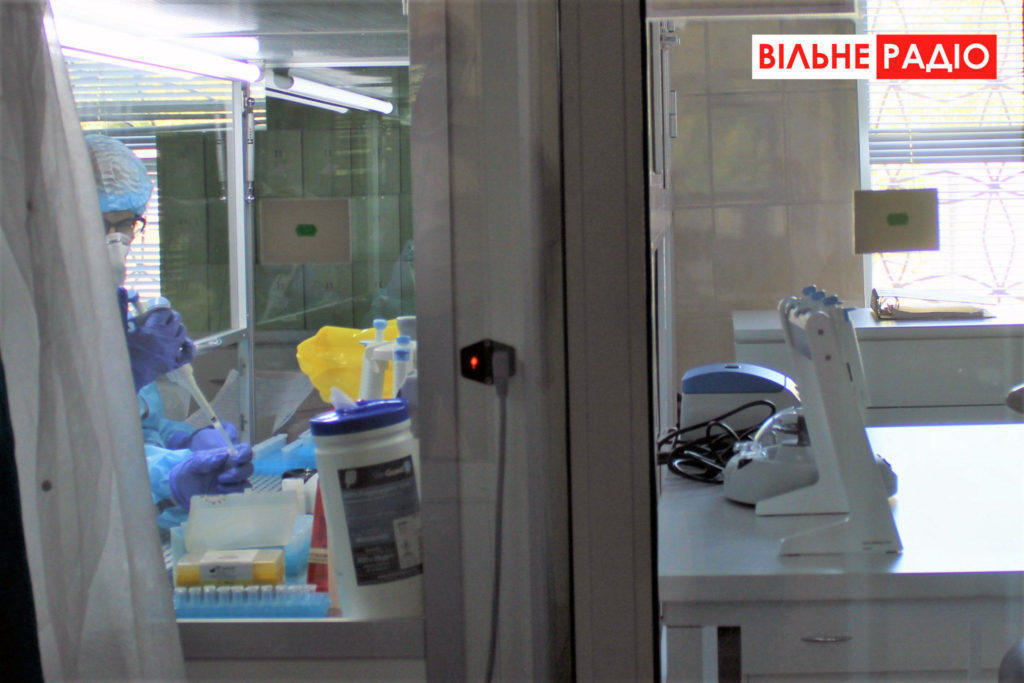COVID-19: в инфекционной больнице Мирнограда заполнены все койки