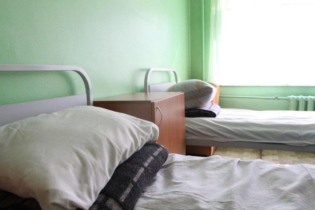 Більш ніж половина ліжок лікарень першої хвилі для хворих з COVID-19 на Донеччині заповнені, — Донецька ОДА