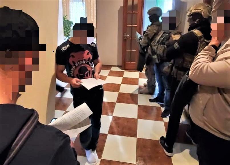 30 тис дол за закриття справи: На Донбасі слідчого СБУ підозрюють у хабарництві