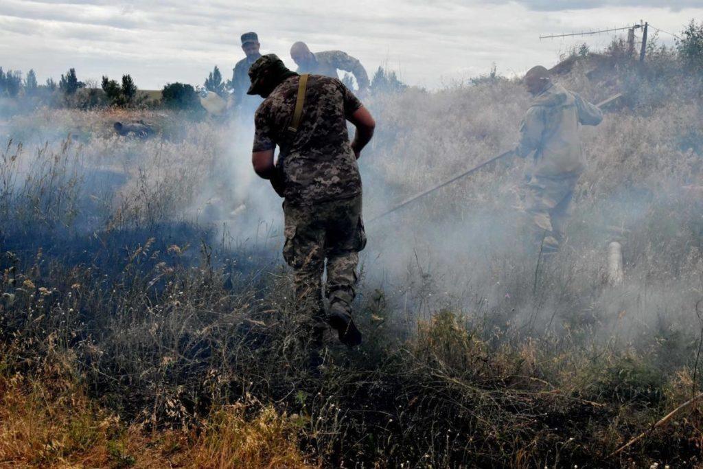 Сутки в ООС: боевики нарушили режим тишины 1 раз, украинские бойцы продолжают тушить пожары