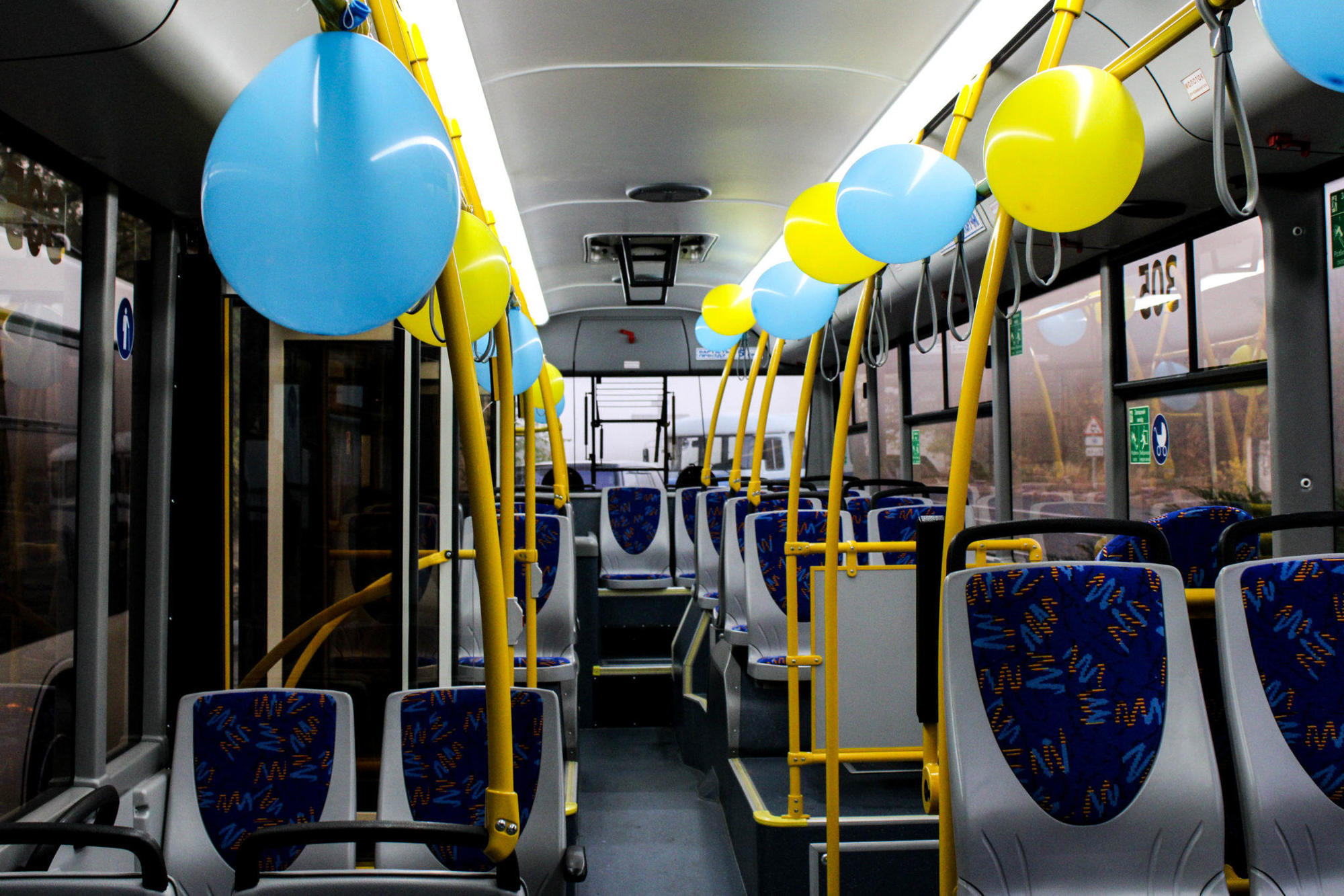 “Чекали 40 років”: в Бахмутській ОТГ відкрили тролейбусний маршрут до селища Опитне (Фото, розклад) 1