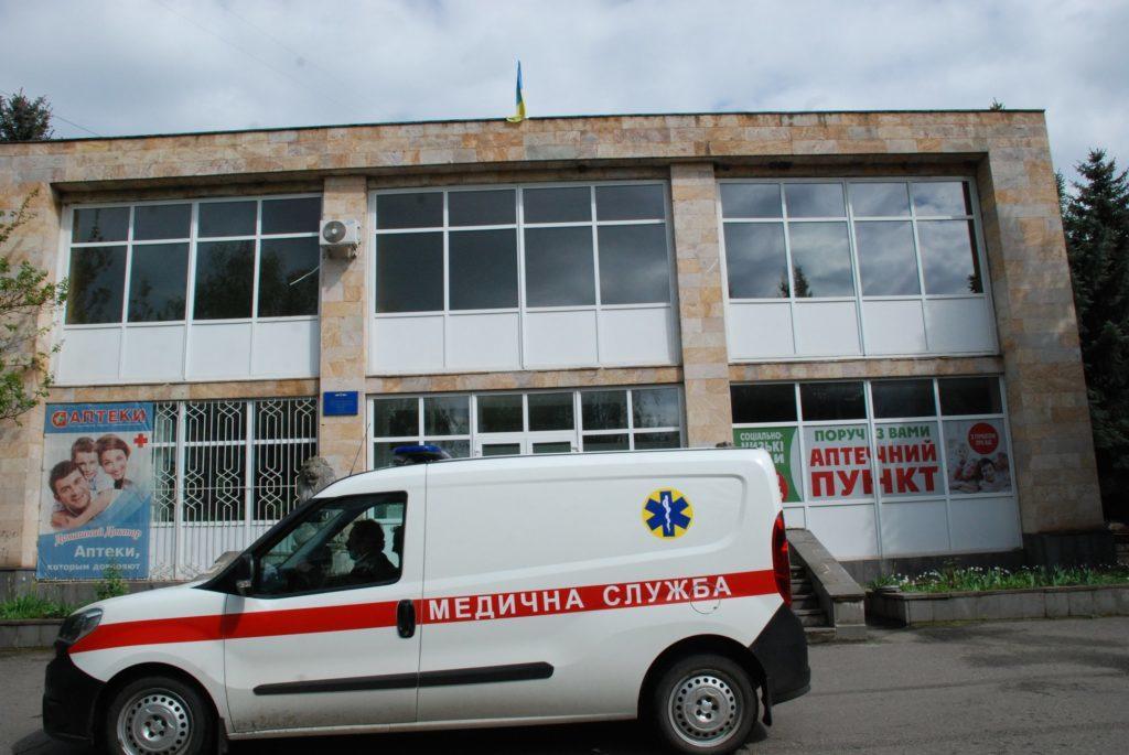 Больница в Светлодарске принимает больных СOVID-19, но не получает дополнительных лекарств и денег