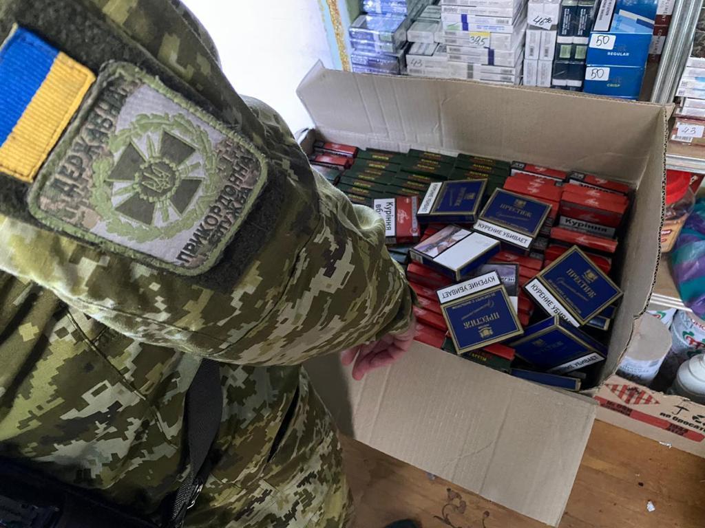 В Донецкой области готовились продать контрафакта на 13 млн. Товар конфисковали (ФОТО, ВИДЕО)