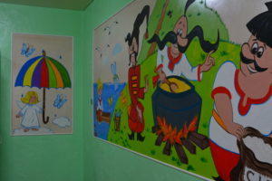 Палата — как иллюстрация из сказки. Новгородские активисты разрисовали палату в детской больнице 3