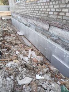 Корпус міської лікарні Торецька, який восени підтопила злива, до кінця грудня вкриють металочерепицею 3