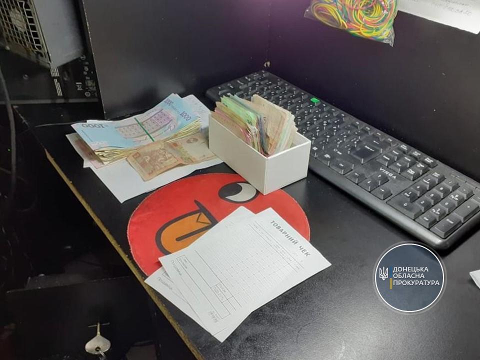 Правоохранители изъяли черновые бухгалтерские записи в нелегальных игорных заведениях Донецкой области