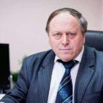 <div class='tooltipster-wrapper'><img class='tooltiper-img' src="https://freeradio.com.ua/wp-content/uploads/2020/12/Iaroslav-Olijnyk2-150x150.jpeg"><h5>Ярослав Олейник</h5><span style="font-weight: 400;">67 лет. Академик Национальной Академии педагогических наук Украины, доктор экономических наук, декан географического факультета Киевского национального университета имени Тараса Шевченко.</span>
Заслуженный деятель науки и техники Украины. Награжден орденом "За заслуги" III степени. Автор более 500 научных работ</div>