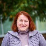 <div class='tooltipster-wrapper'><img class='tooltiper-img' src="https://freeradio.com.ua/wp-content/uploads/2020/12/Inna-Rozhanchuk-150x150.jpg"><h5>Инна Рожанчук</h5><span style="font-weight: 400;">Учительница украинского языка и литературы гимназии им Т. Шевченко в Кропивницком</span></div>