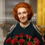 <div class='tooltipster-wrapper'><img class='tooltiper-img' src="https://freeradio.com.ua/wp-content/uploads/2020/12/Nadiia-Babynets-150x150.png"><h5>Надежда Бабинец</h5><span style="font-weight: 400;">55 лет. Пианистка, преподаватель Львовской национальной музыкальной академии имени Н. В. Лысенко. Заслуженная работница культуры и автор трех учебных пособий по концертмейстерства</span></div>